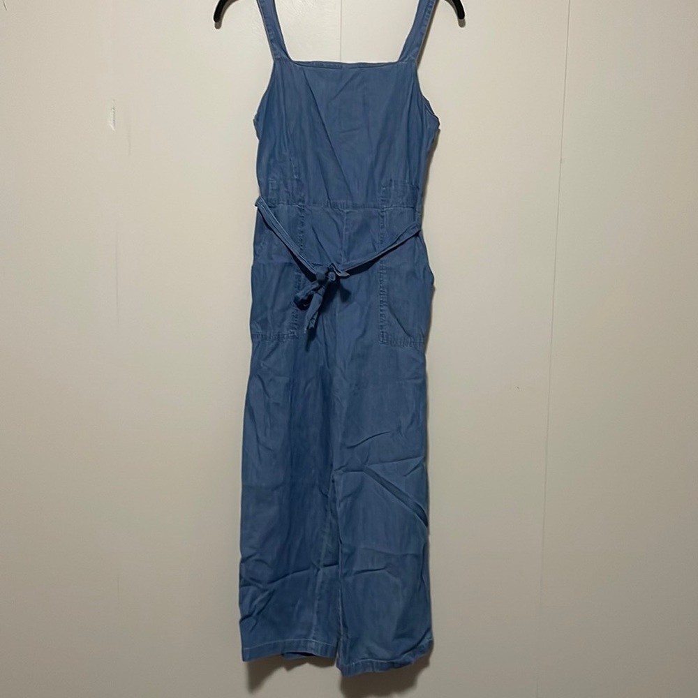 Jean jumpsuit with tie around waist and pockets